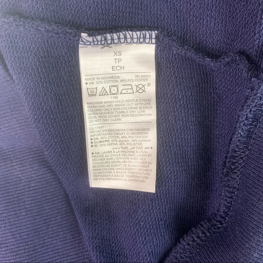 Old Navy flamingo Beach Squad blue sweatshirt NWT - Picture 12 of 13